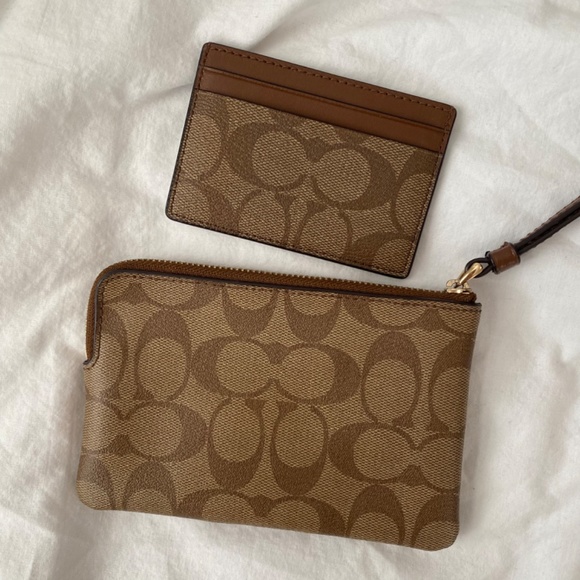 Coach brown monogram wristlet & card holder - Picture 2 of 4